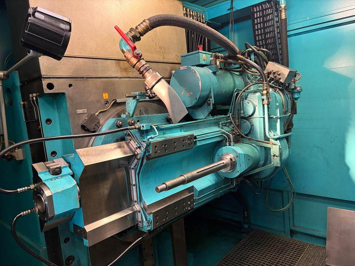 Used CNC ZAHNRAD-ABWÄLZFRÄSMASCHINE PFAUTER PE 800