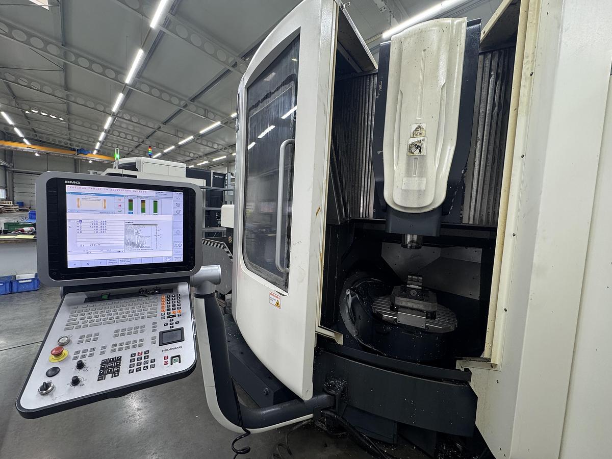 Used DMG MORI 60 eVo inklusive Automation DMG PH 150-8