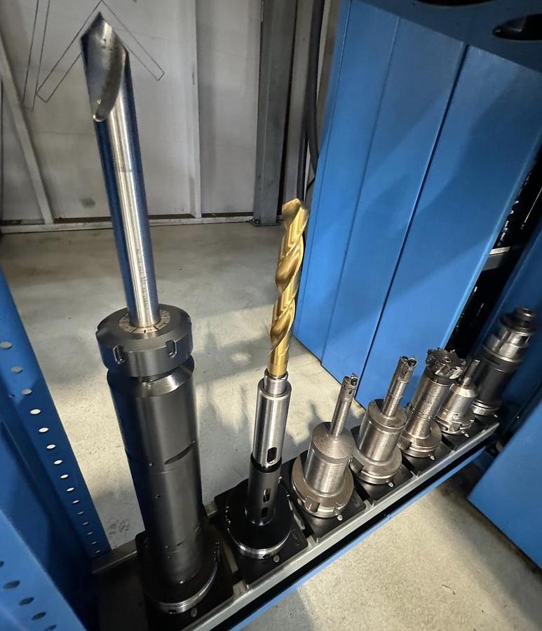 Used 4-ACHSEN BAZ MANDELLI STORM 2500 BJ. 2007