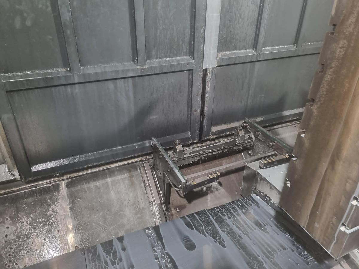 Used 4-ACHSEN BAZ MANDELLI STORM 2500 BJ. 2007