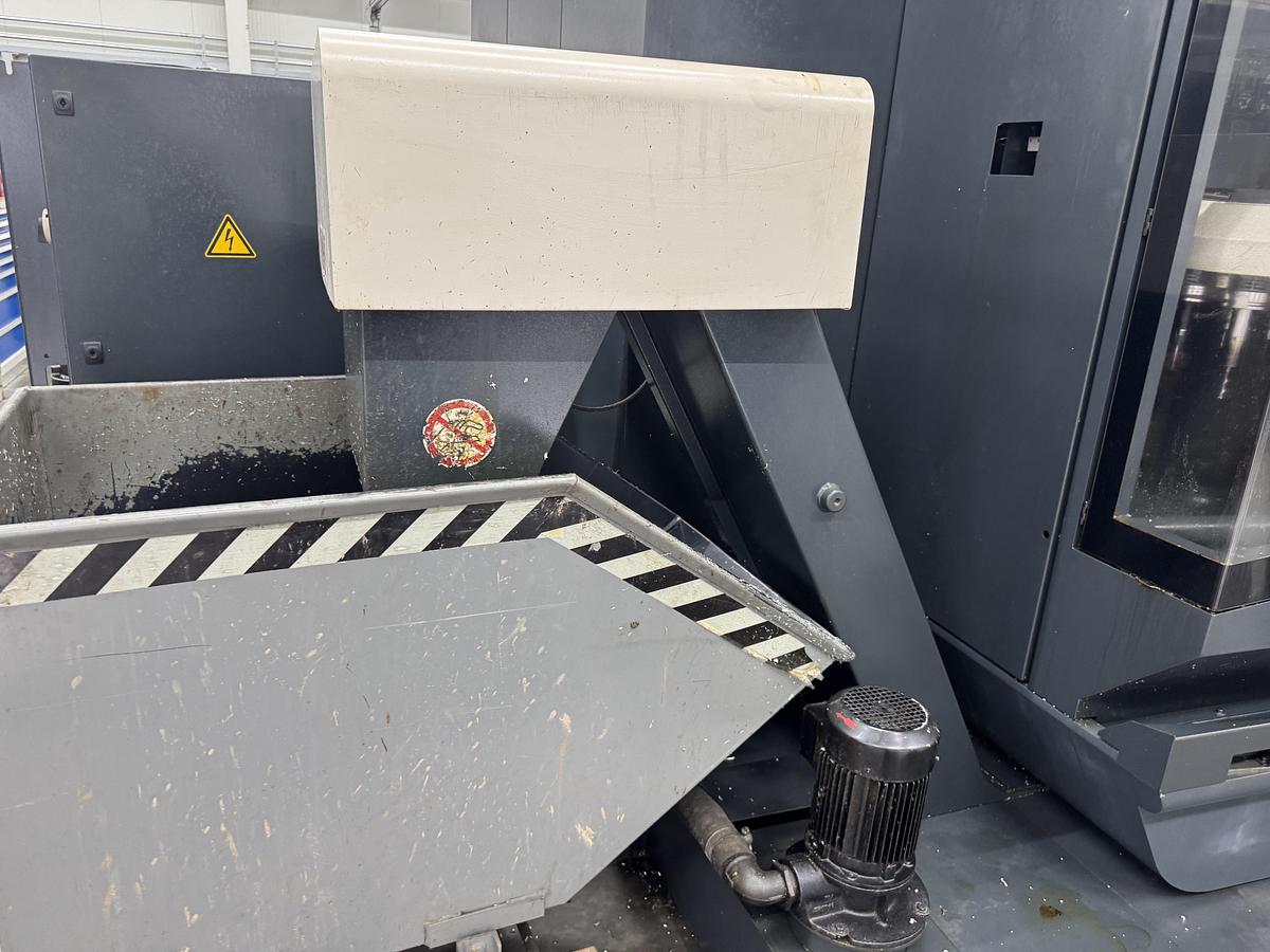 Used DMG MORI 60 eVo inklusive Automation DMG PH 150-8