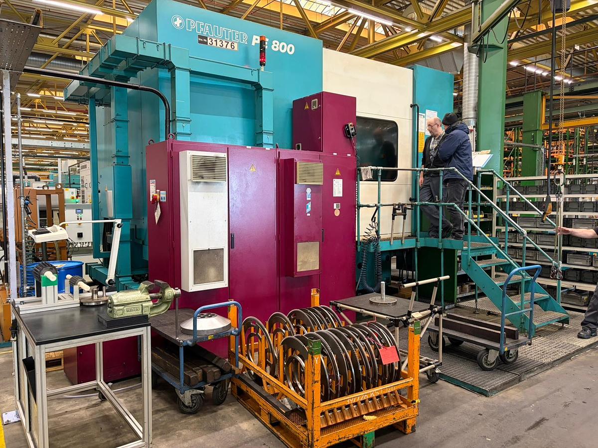Used CNC ZAHNRAD-ABWÄLZFRÄSMASCHINE PFAUTER PE 800