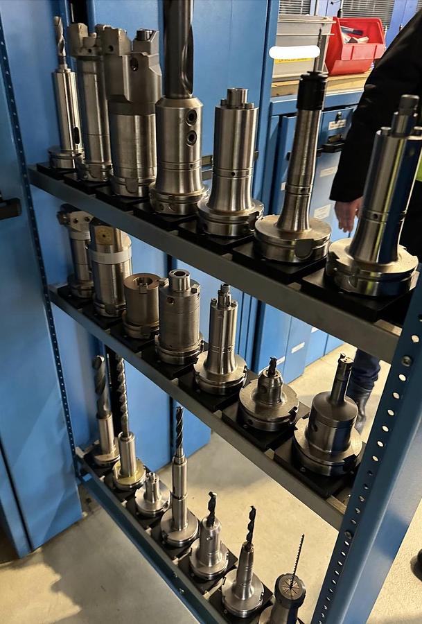 Used 4-ACHSEN BAZ MANDELLI STORM 2500 BJ. 2007