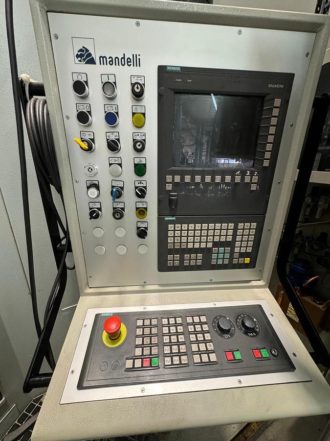 Used 4-ACHSEN BAZ MANDELLI STORM 2500 BJ. 2007