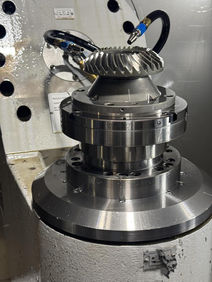 Used BAUJAHR 2012 KLINGELNBERG OERLIKON AG G27 KEGELRAD SCHLEIFMASCHINE