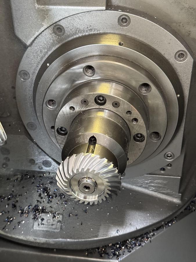 Used 2004 KLINGELNBERG OERLIKON AG C27