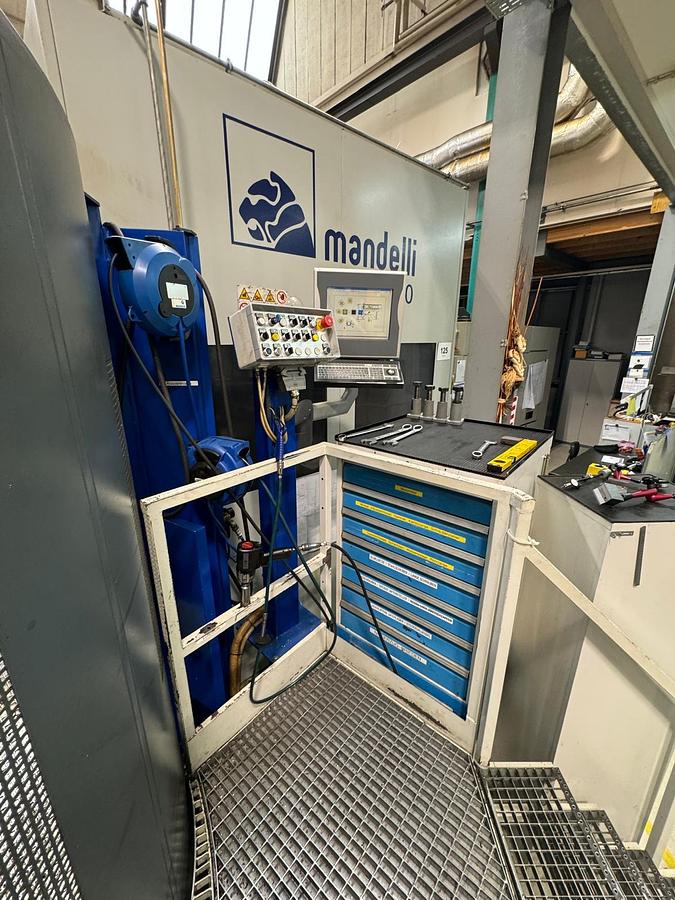 Used 4-ACHSEN BAZ MANDELLI STORM 2500 BJ. 2007