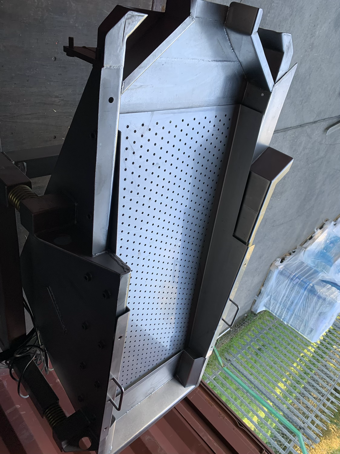 Used Large Vibratory Sieve