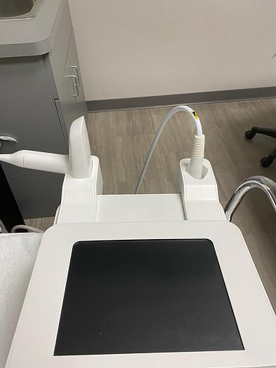 Used 2015 Venus Concepts Venus Viva RF ~ Single Owner System ~ Warranty ~