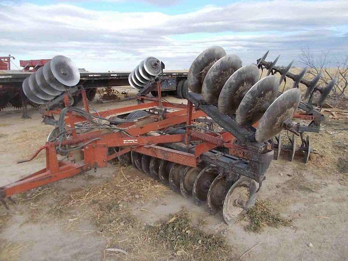 Used 21' International 475 Disk