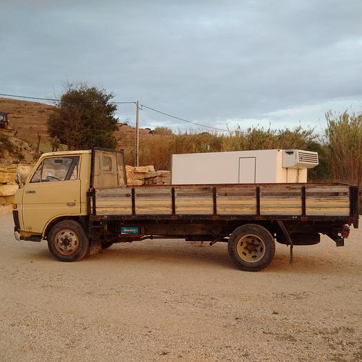 Usado 1984 Toyota  Dyna BU30 / 300