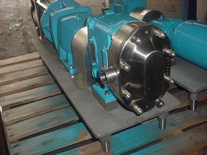 Used 1.5" WAUKESHA SANITARY POSITIVE DISPLACEMENT PUMP - S/S - RECONDITIONED