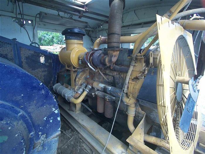 Used 0 Emsco DC-700 Mud Pump & C18 Diesel Engine