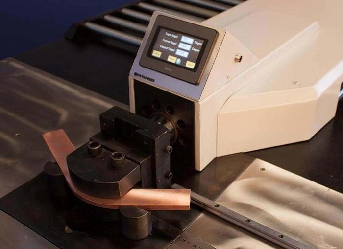 PUNZONADORA COMBINADA PARA BARRAS DE COBRE HBC A 160 CE NUEVA