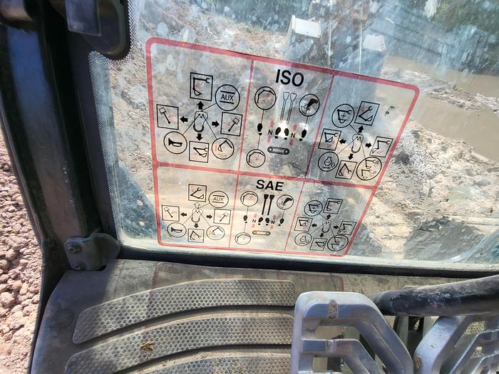 Used 2017  JCB 300LC 