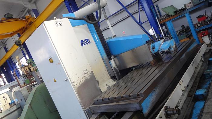 Utilisé Fraiseuse CN banc fixe MTE BF 3200 Marque MTE