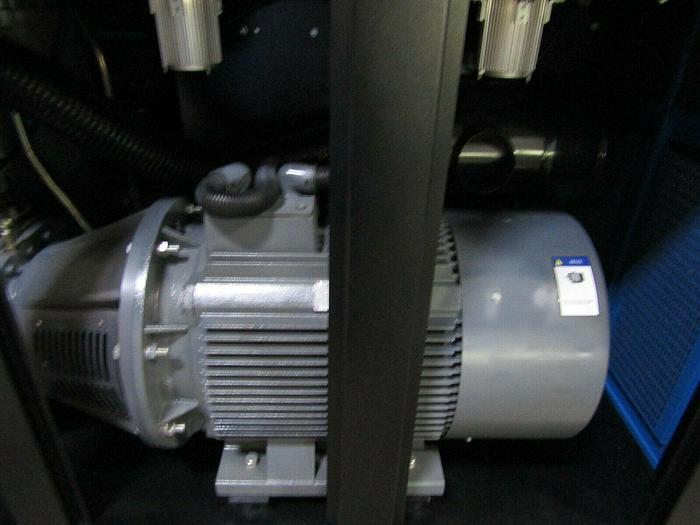 MAC-150DVSD 120 hp Variable Speed Drive Industrial Rotary Screw air Compressor
AIR-MAX 12 Year / 24,000 run hour warranty