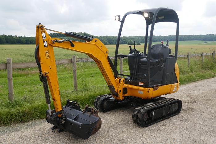 Used 2015 JCB 8018 CTS