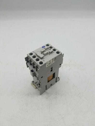 Used ALLEN BRADLEY 100-C09D*10 Series A