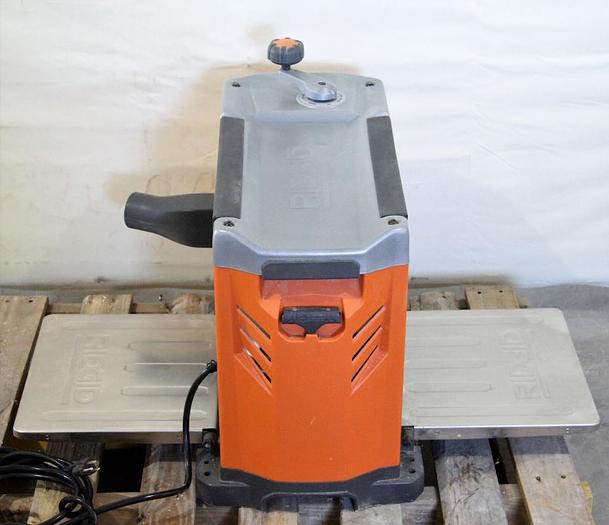 Used *SOLD* Planer - Ridgid R4331