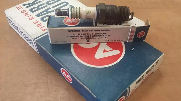 AC 44TS spark plugs