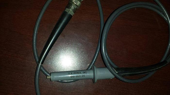 Used Tektronix 010-0121-00 probe