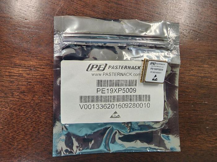 Pasternack PE19XP5009 SMT Phase Locked Crystal Oscillator NEW!