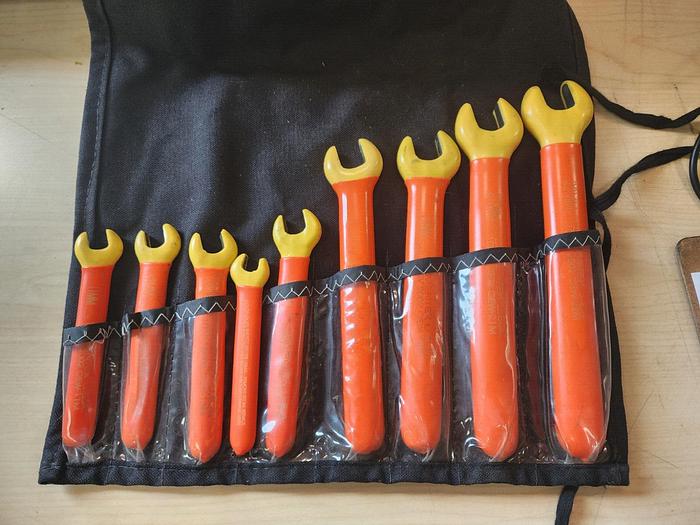 Used CEMETEX 10-22MM Insulated Wrench Set