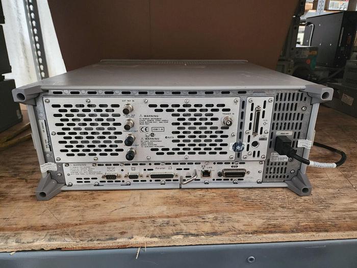 Used HP/Agilent E4406A VSA Series Transmitter Tester 7MHz-4GHz Unit D
