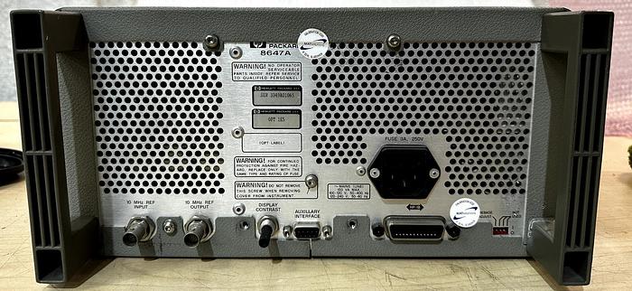 Used HP 8647A 250kHz-1000MHz Signal Generator OPT 1E5 *PARTS*