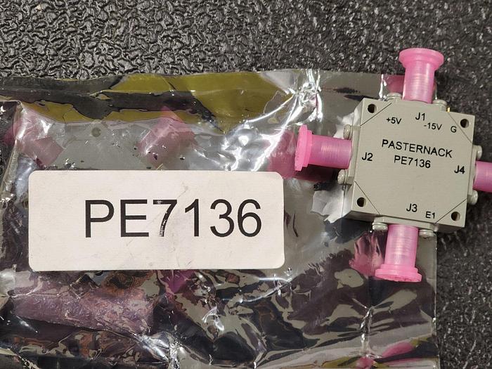 Pasternack PE7136 4-Position 4-8GHz SMA Pin Diode Switch NEW!