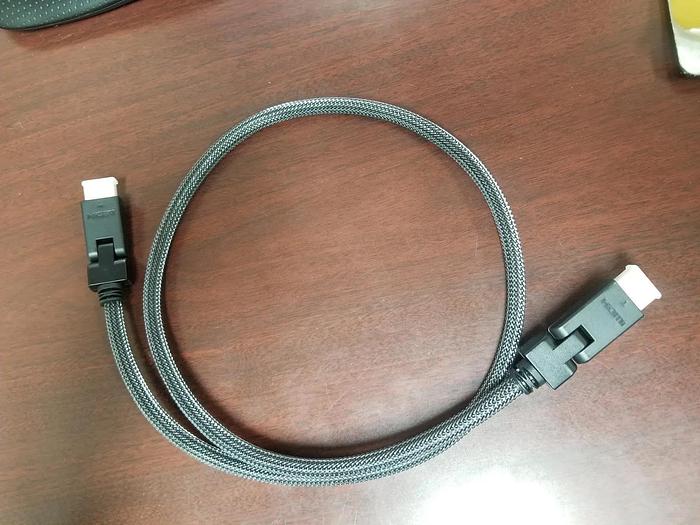 HDMI Cable with Gold plated pivoting ends 3 feet NEW!