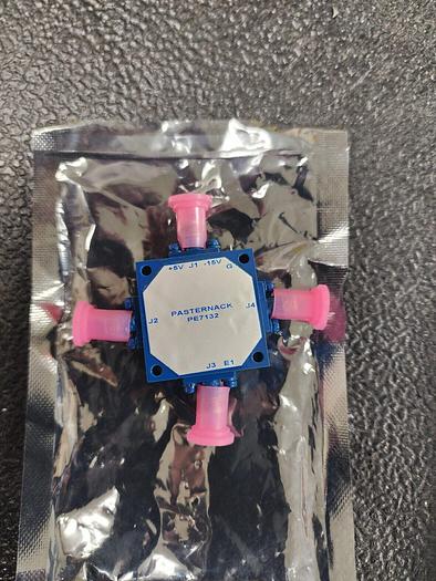 Pasternack PE7132 4-Position 10MHz-1GHz SMA Pin Diode Switch NEW!