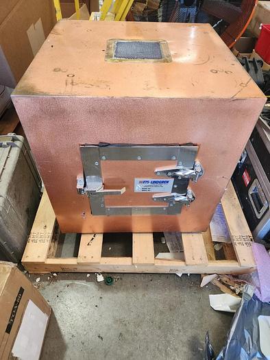 Used ETS-LINDGREN 5240-24 RF-Shielded Test Enclosure 1MHz-10GHz