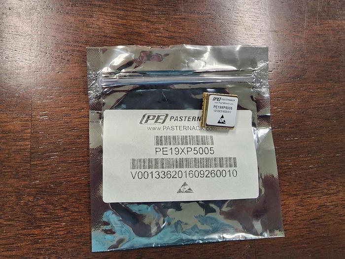 Pasternack PE19XP5005 SMT Phase Locked Crystal Oscillator NEW!