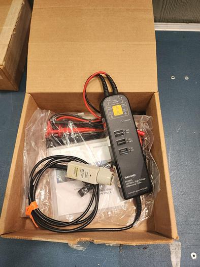 Used Tektronix P5205A 100MHz High Voltage Differential Probe Tested Good Unit #3