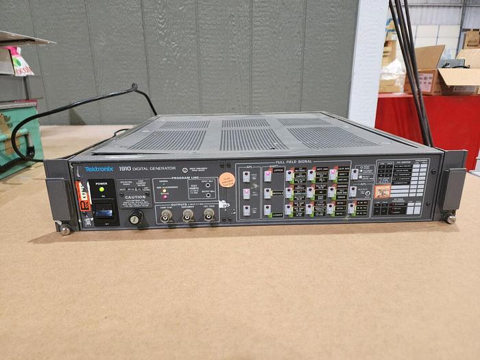 Used Tektronix 1910 Digital Generator