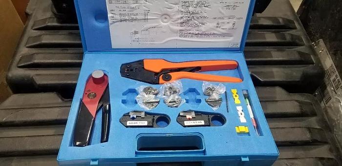 Used LUCENT R-5648B BNC/COAX Connector Installation Tool Kit #8