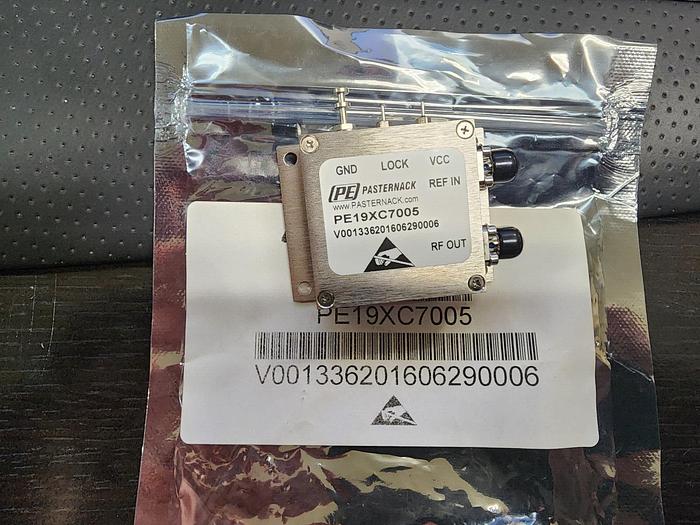 Pasternack PE19XC7005 500MHz Phase Locked Oscillator NEW!!