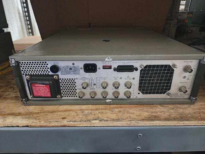 Used HP/Agilent 3336C Synthesizer/Level Generator Options 004,005