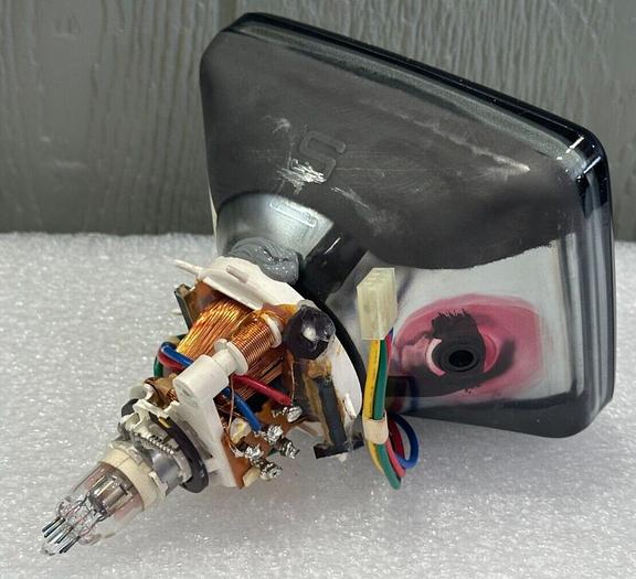 Used Tektronix T7400 CRT Display 154-0656-00 *NEW*