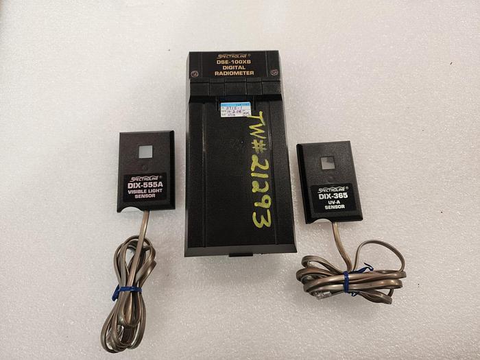 Used Spectroline DSE-100XB Digital Radiometer with DIX-365 & DIX-555A Sensors