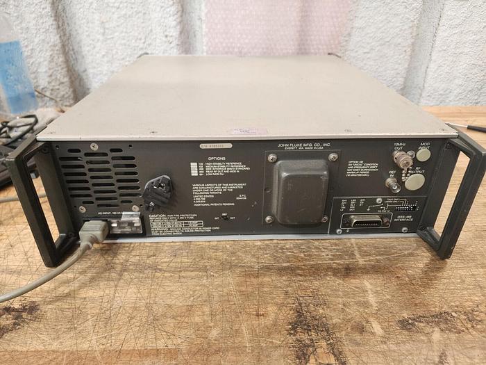 Used FLUKE 6061A Synthesized Signal Generator 10kHz-1050MHz Tested GOOD!