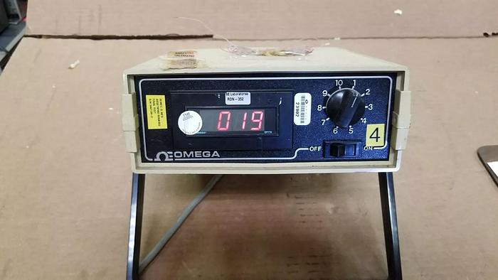 Used Omega DP116-JC1-DSS Thermocouple Thermometer
