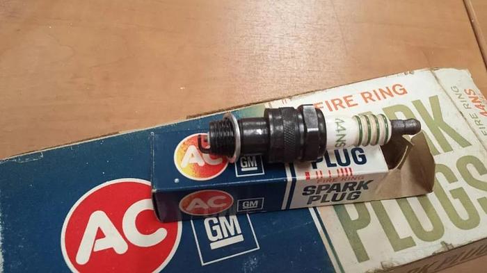AC 44NS spark plugs