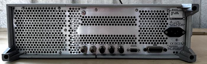 Used HP Agilent E4400B ESG Series Signal Generator 250kHz-1.0GHz *READ*