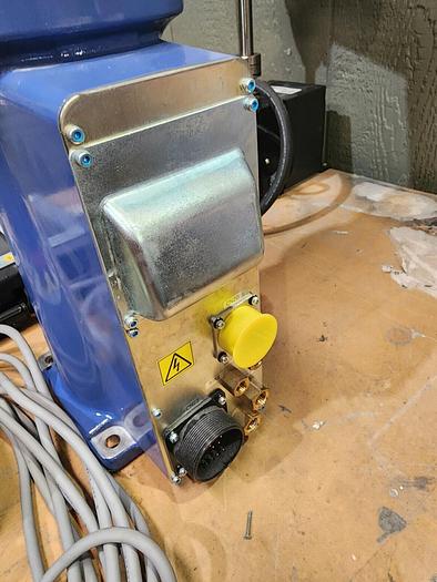 Used DENSO 410985-411* Robot with RC7M-HSG4BA-BP Controller & Pendant