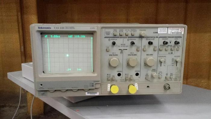 Used Tektronic TAS220 Oscilloscope Parts Scope!