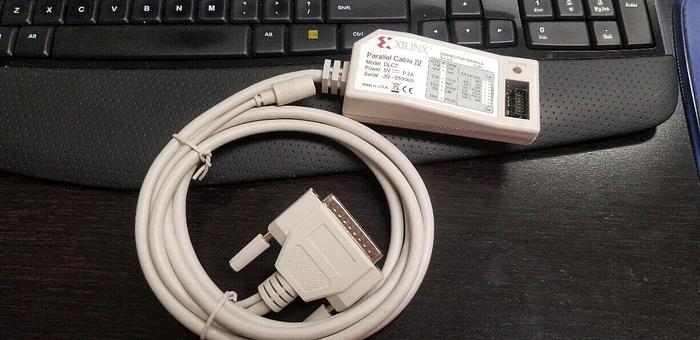 Used XILINX DLC7 Parallel Cable IV with cable