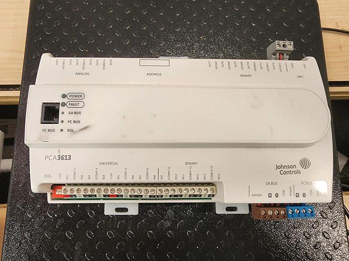 Used Jonhson Controls PCA3613 Controller